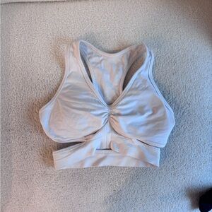 Alphalete stratus bra white